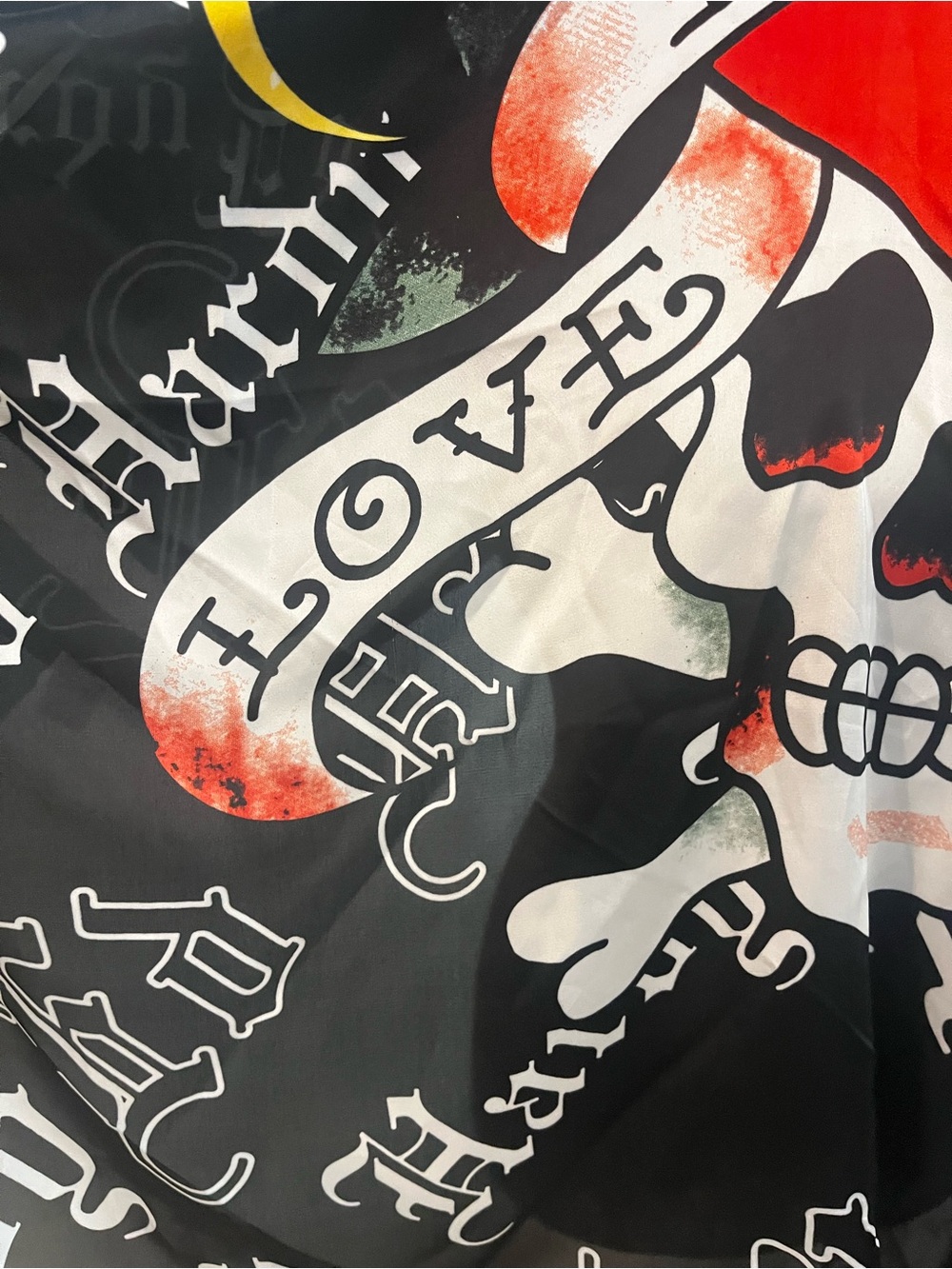 Ed Hardy Love Kills Slowly Scarf 42”x42” - Picture 6 of 6